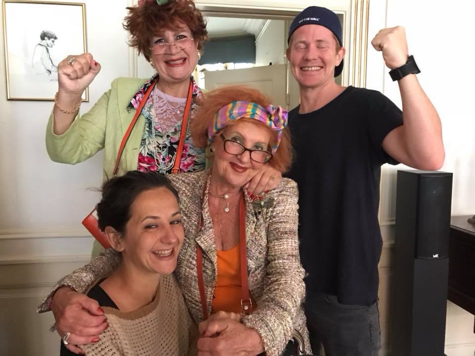 Gaming granny with team